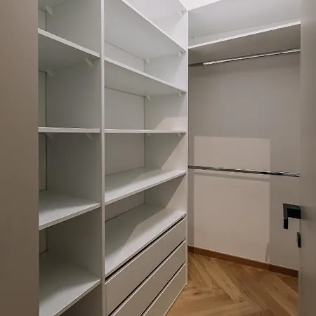 Apartment Cherry